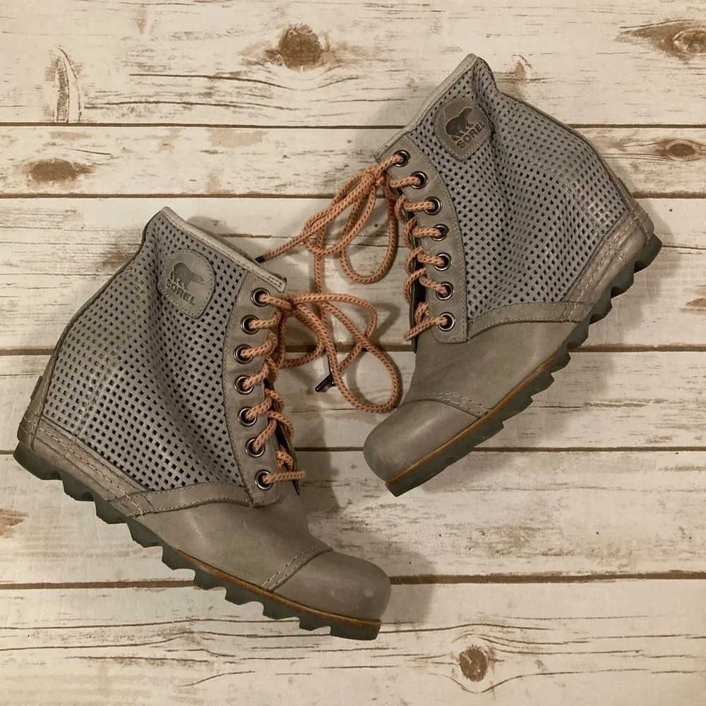 SOREL 1964 PREMIUM WEDGE BOOTIES - WOMEN'S SIZE 10